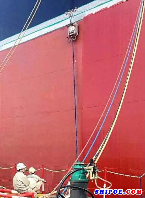 喷涂机器人助力外高桥造船_船海装备网-船舶设备网-海洋工程网-船舶网