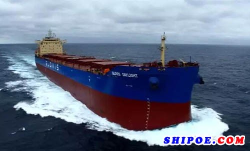 扬子江船业 “GLOVIS DAYLIGHT”号82000吨散货船