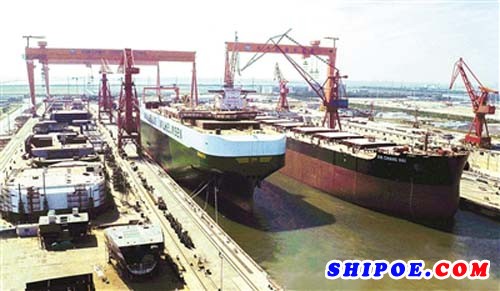 天津新港船舶重工 8000PCTC汽车滚装船