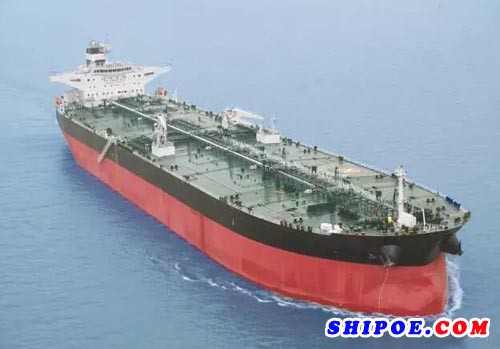外高桥造船 15.8万吨苏伊士油船