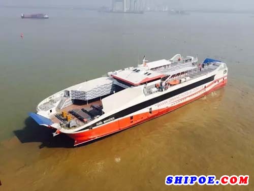 广东新船重工    73.6米STS双体车客渡船