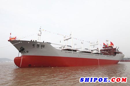 东红船业   102M冷藏运输船
