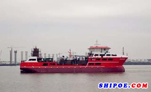 广东新船重工    1900m³活鱼运输船