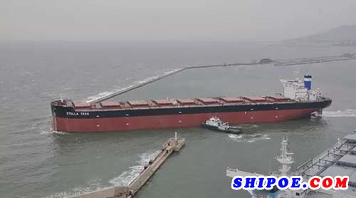 渤船    210000吨散货船