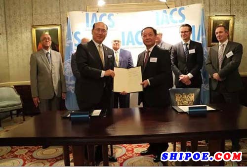 中国船级社孙立成总裁代表IACS与IMO签署共识备忘录