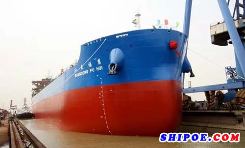 金陵船舶为山东海运建造的第三艘82000吨散货船顺利出坞