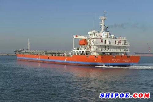 京鲁船业第一批3艘9800吨散货船项目圆满完成
