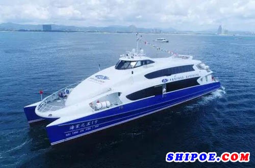 英辉南方建造海南省首艘铝合金双体高速客船首航