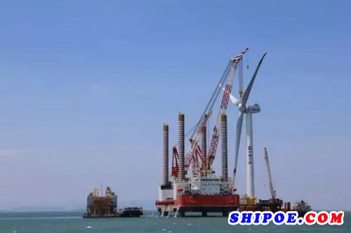 “福船三峡”号第二台风机安装顺利完成