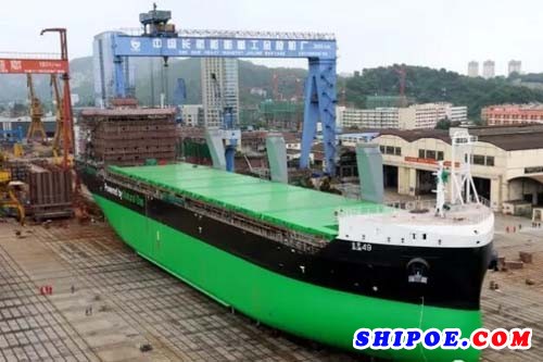 全球首艘25000吨LNG高压双燃料杂货船在金陵船厂下水