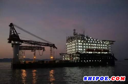 海工生活船长115.5米，型宽34米，型深9.1米，最多可容纳684人居住