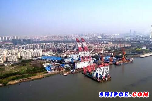 上海中远船务获大型水泥自卸船系列改装项目订单