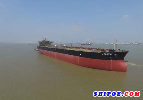 韩通船舶重工两艘114K油轮顺利出坞