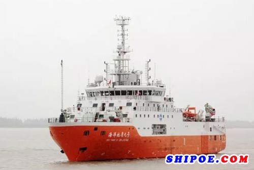 青岛海洋地质研究所建造的综合物探调查船“海洋地质九号”