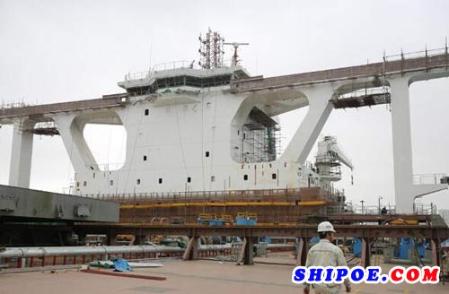 第二代超大型40万吨级矿砂船现已处于最后的舾装阶段