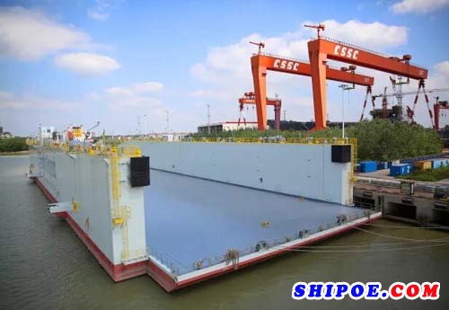 7500LT举力浮船坞是中船澄西扬州造船基地建造的首艘浮船坞