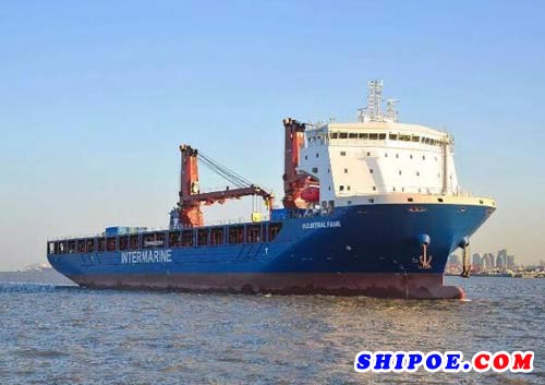 13000吨多用途重吊船在沪东和文冲船厂顺利完成试航