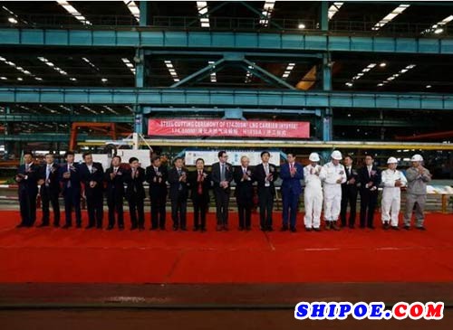 中国第四代LNG首船开建