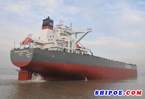泰州口岸船舶为德国船东批量建造的20.8万吨散货船（TC0405）起航海试