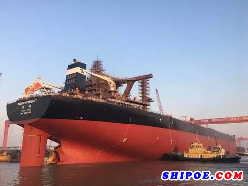 招商局重工（江苏）有限公司承造的新一代40万吨矿砂船“明瑞”轮