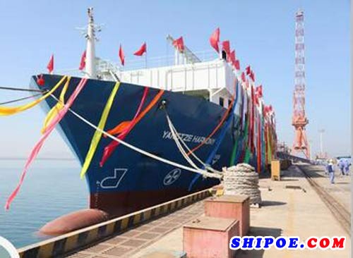 由大船集团船务公司建造的国内首艘全封闭式活体牛羊运输改装船“合顺号”