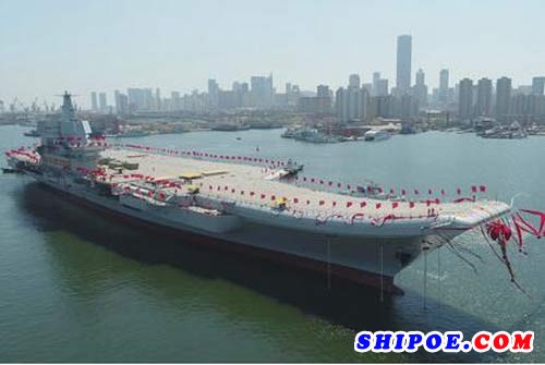 港媒：航母保障船停泊大连港 中国首艘国产航母或即将海试