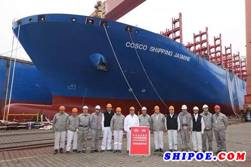 沪东中华造船13500集装箱2号船坞内周期比首船缩短49天