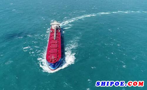 韩通船舶重工一艘68000吨自卸船成功交船
