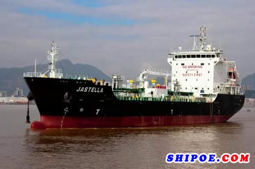 马尾造船公司承建的7499吨沥青/油船“茉莉星”（MW507-3#）顺利签字交船