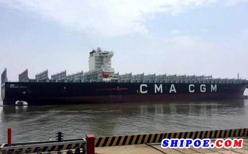 扬子江船业集团一举与西斯班船东签订了25艘万箱船建造订单