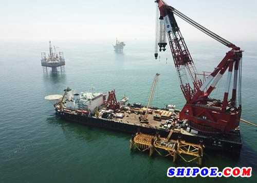 中国海油“蓝鲸”船创我国工程船最高工时安全纪录
