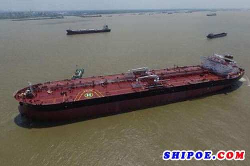 新韩通船舶一艘114000吨油船顺利交付