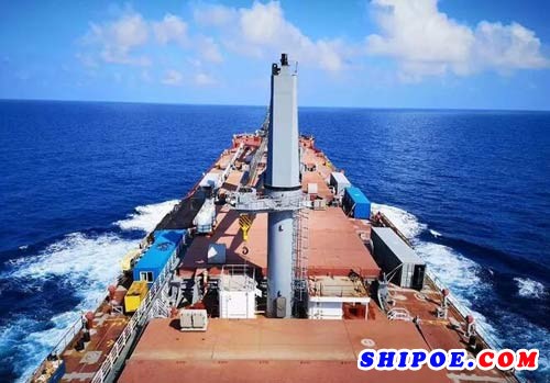 江苏招商重工一艘64000吨多用途散货船完成试航