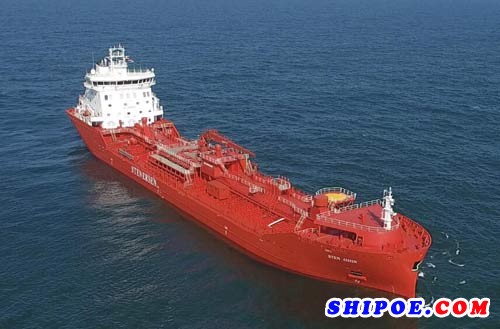 口岸船舶交付首制17500吨化学品船