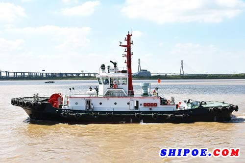 镇江船厂出厂1艘2942kW全回转拖船