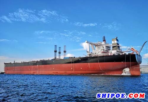 武船集团北船重工40万吨矿砂船6号船试航凯旋