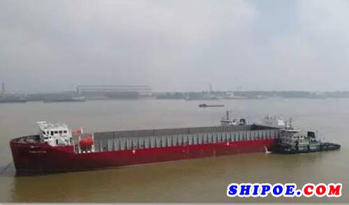 ▲13000DWT甲板运输船4号船双柳基地离厂