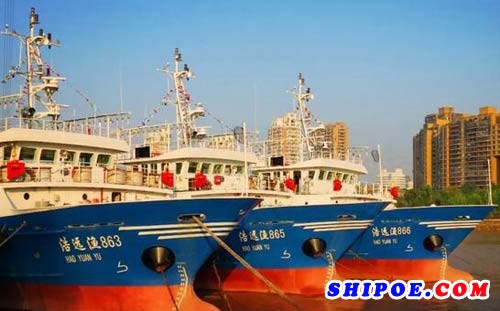 方圆造船为深圳市浩航远洋渔业有限公司建造的49.98m系列远洋拖网渔船在该公司完成各项设备安装