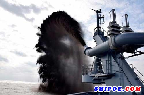 江苏新海船务重工“新紫琅1”顺利完成航行及挖泥试验