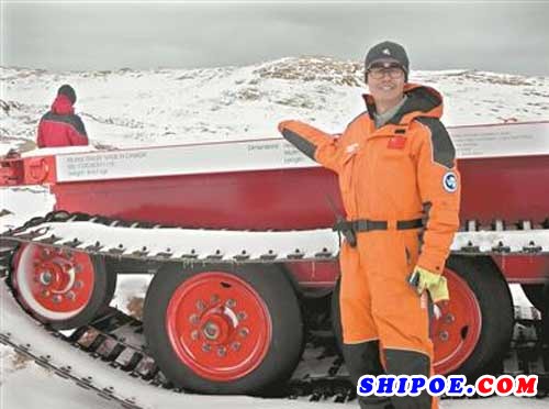 极地破冰船 他在扛大旗 专访“雪龙2”号总设计师吴刚