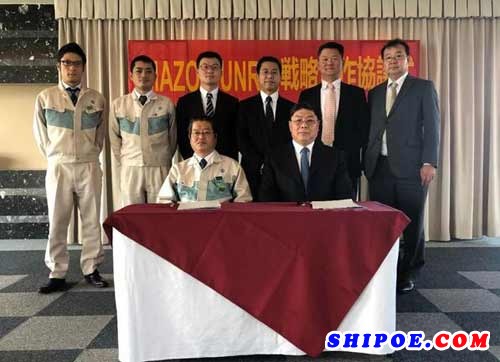 刘艳江董事长和付洪田总经理代表青岛双瑞公司介绍了船舶压载水处理产业的市场销售