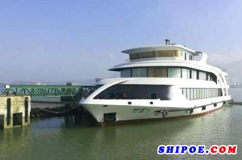 江龙船艇“悦星6”号成功下水，现代化游览客船将登陆黄浦江