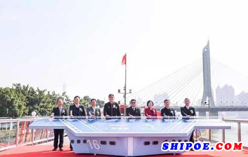 蓝海豚打造全国首艘军事主题游船在广州首航