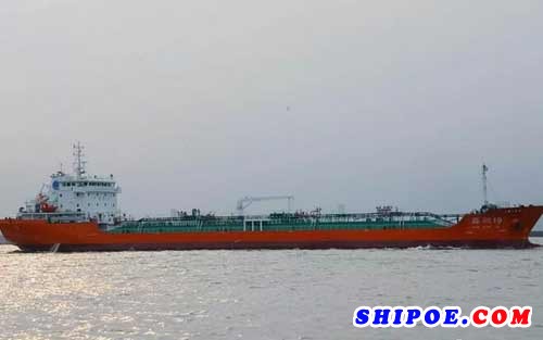康富科技产品成功装备北部战区首艘万吨级成品油船“鑫润19”