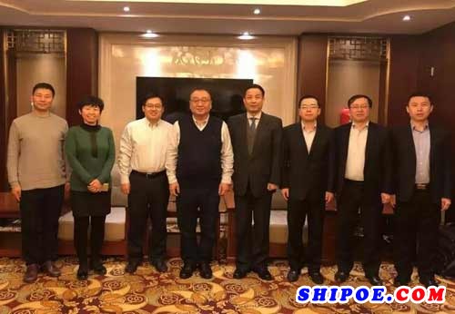 中国远洋海运集团有限公司与中国交通通信信息中心签署战略合作框架协议