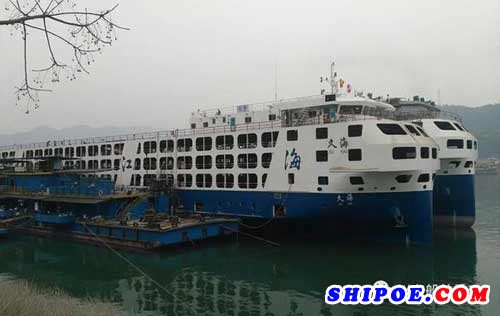 川船重工建造的中江海800车1号船进行航行试验