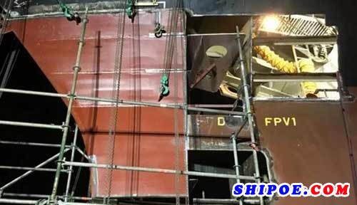 达门船厂修复 CMA CGM集装箱船