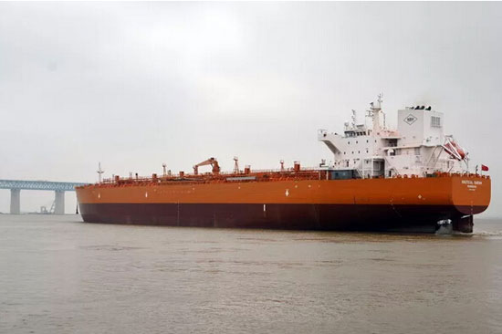	 韩通船舶74000吨油船圆满试航归来