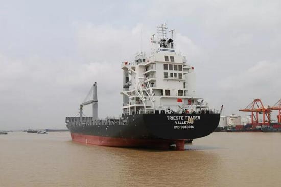 提前1天！广东中远海运重工第二艘1750TEU集装箱船提前完成试航