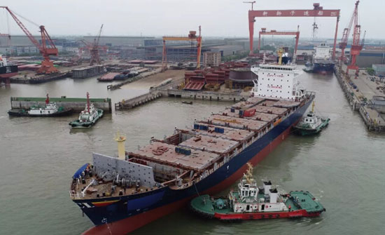 新扬子造，泰国宏海箱运（RCL）第三、四艘1668TEU集装箱船出坞
